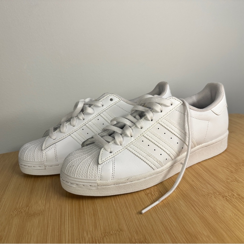 New Adidas Classic White Sneakers Mens 9